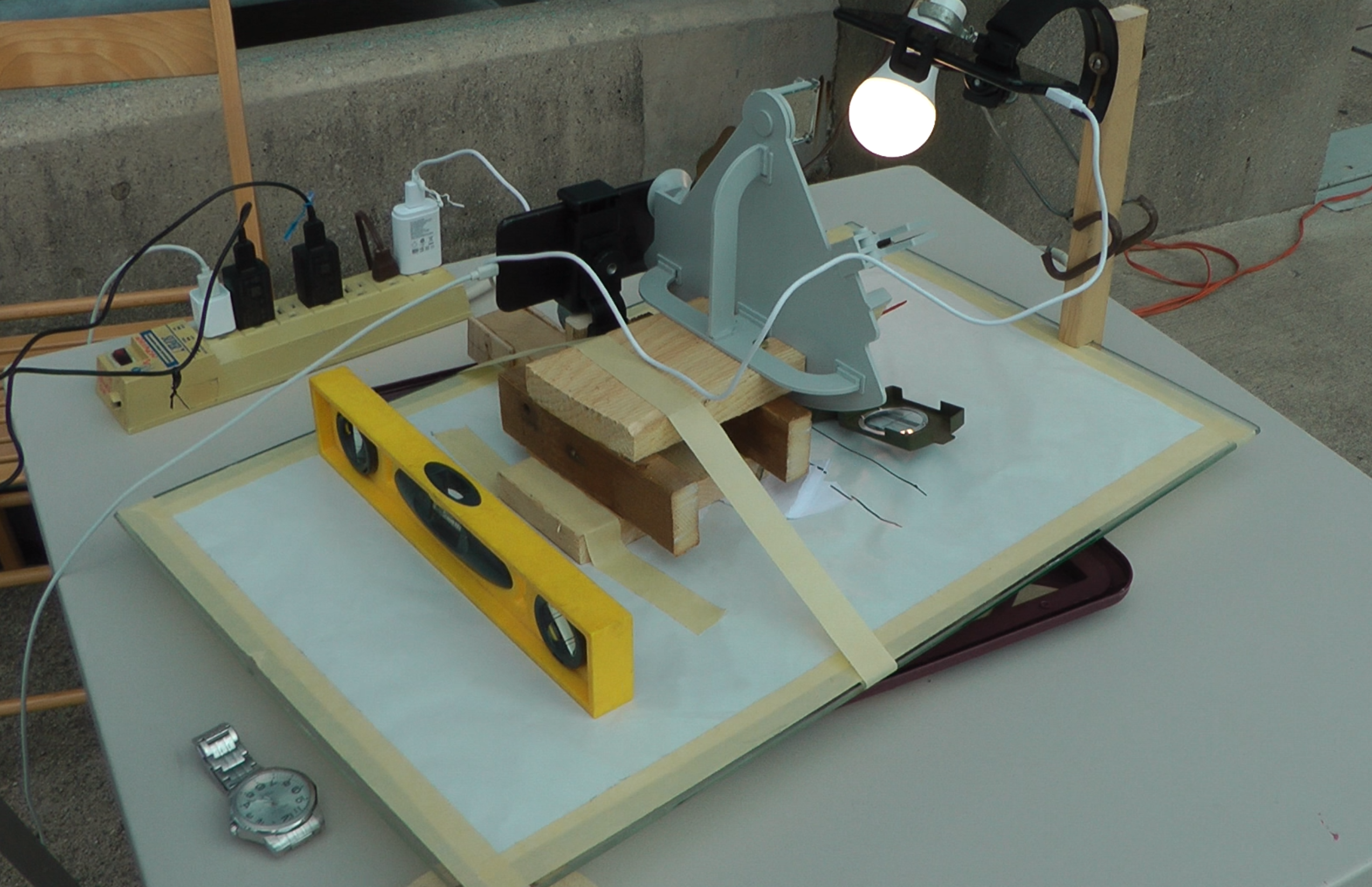 Experimental setup (compass & sextant, view 1)